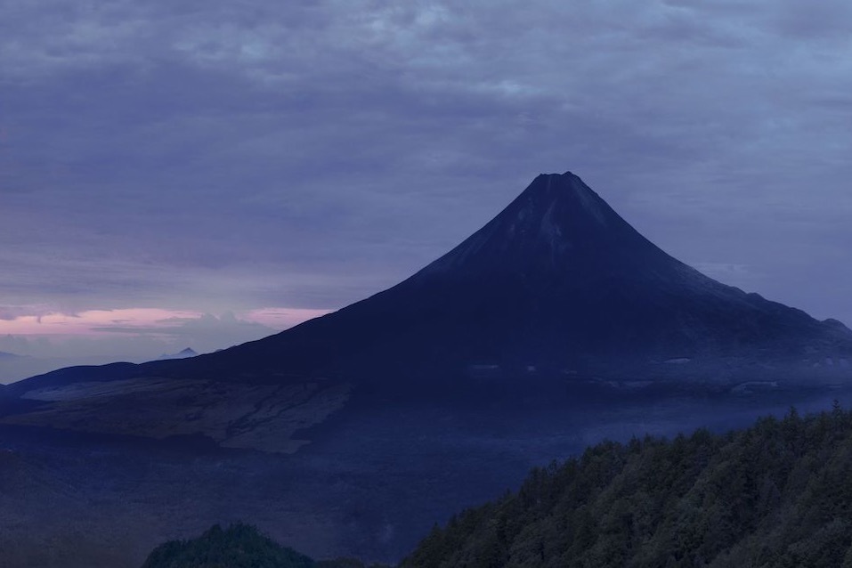 杉本博司“本歌取り”の展覧会が渋谷区立松濤美術館で - 北斎《凱風快晴》を本歌とする新作など一堂に
