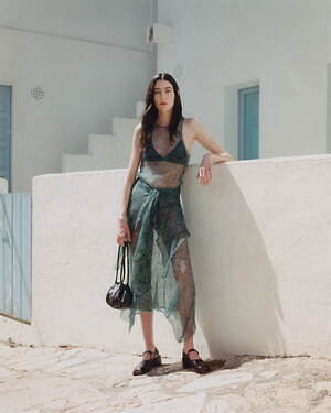 ヘリュー(HEREU) 2023年プレフォールウィメンズ&メンズコレクション  - 写真2