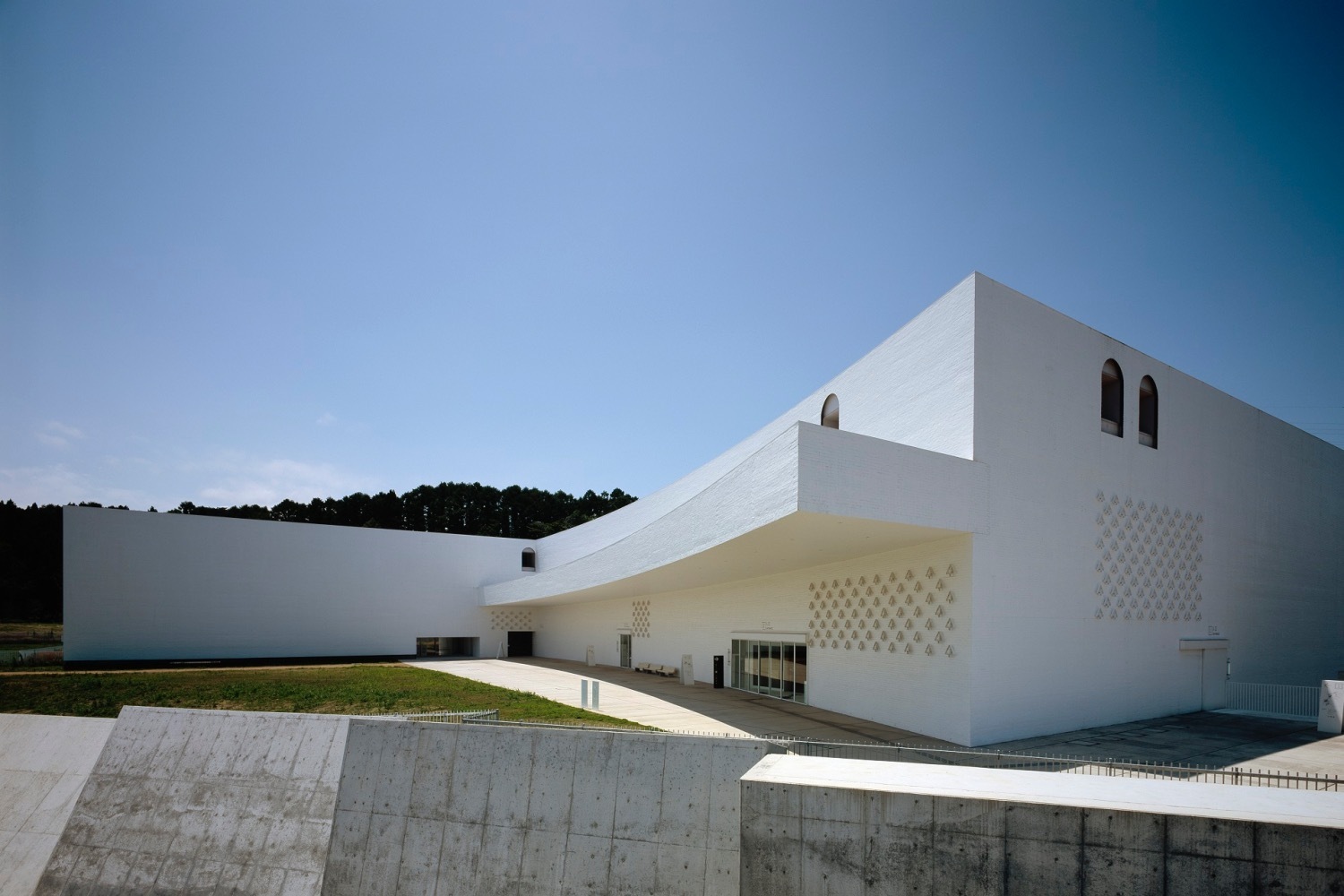 「AOMORI GOKAN アートフェス 2024」青森県内5館で、展覧会やパフォーマンスなど開催