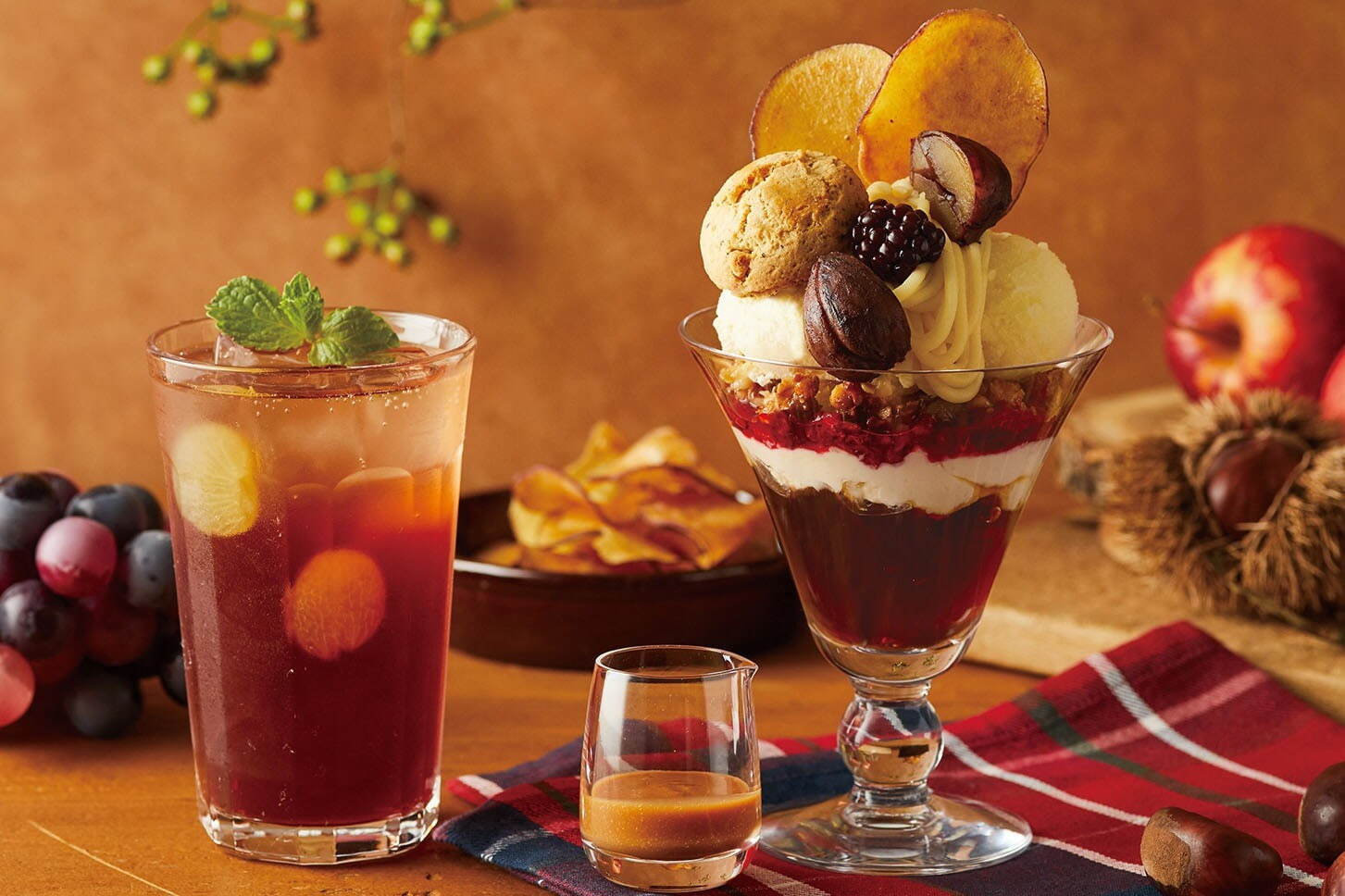 アフタヌーンティー・ティールーム、さつまいも＆林檎のモンブランパフェなど秋限定のスイーツ＆ドリンク