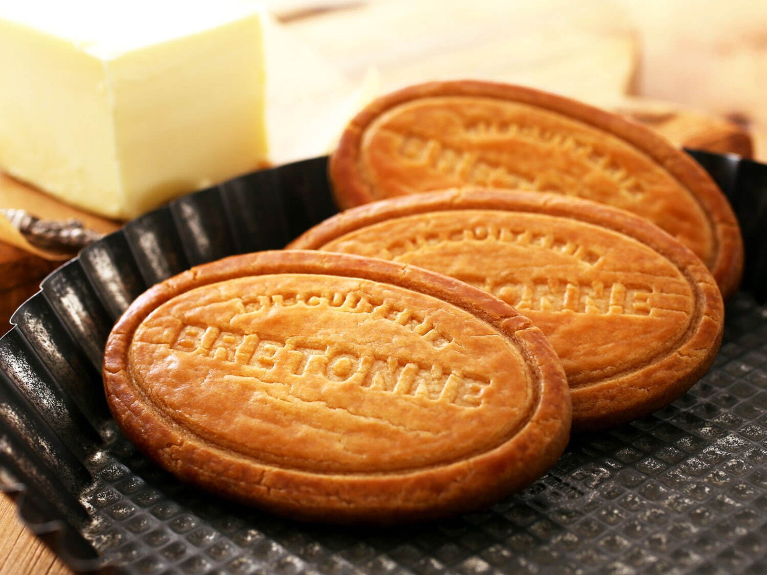 ビスキュイテリエ ブルトンヌの限定クッキー缶、フロランタンや紅茶の香るクッキーなど5種アソート｜写真4