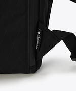 コロンビア ブラックレーベル新作バックパック、高機能×ミニマルなデザインで｜写真3