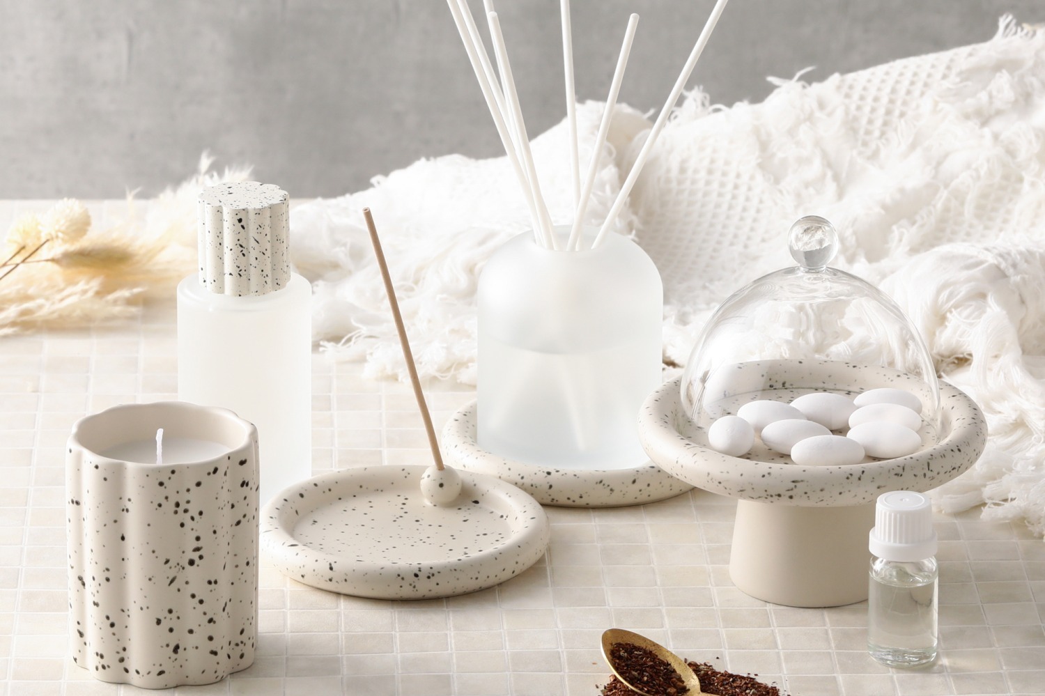 フランフラン「紅茶フレグランス」ミルクティー香る“ティーカップ風”ルームディフューザーなど