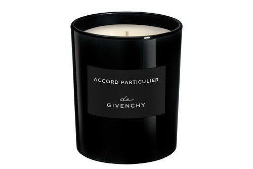 ジバンシイ人気香水「アコール パルティキュリエ」が限定キャンドルに、“ウッディ・ムスキー”の香り