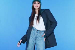 スライ×リーバイス新作デニムパンツ、“スタイルUP叶う”ワイドシルエット＆自然なインディゴブルー