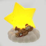 ダッフィー＆フレンズの睡眠グッズ、ダッフィーが“すやすや眠る”抱き枕＆星が光る照明ライト｜写真2