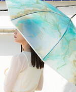 Wpc.“アルコールインクアート”着想の新作ビニール傘、ゴールドと混ざり合う幻想的な滲み風カラーで｜写真8