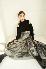 スナイデル23年秋新作、繊細レースのキャミワンピ＆ふわふわシャギーニットカーディガン｜写真16