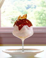 京都・長楽館の新感覚かき氷「氷菓」第3弾、“アールグレイ＆ごろごろ無花果”に赤ワインソース｜写真1