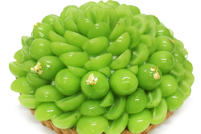 カフェコムサの秋限定「シャインマスカット」ケーキ、"パリっと食感”大粒マスカットをたっぷり