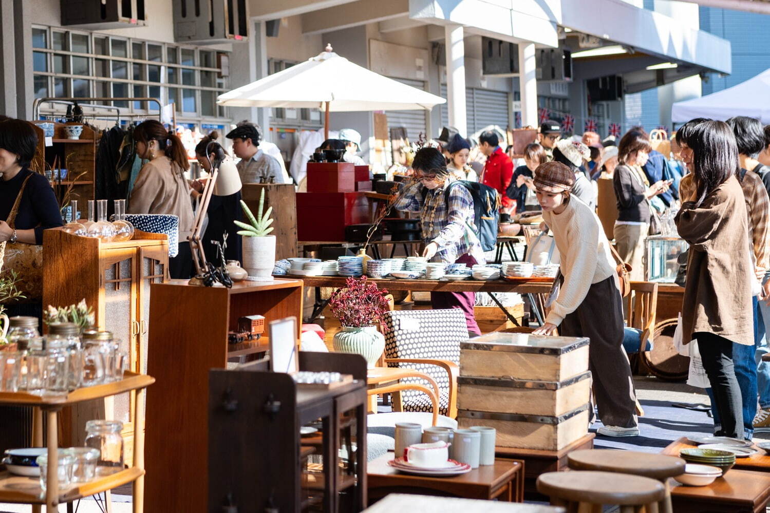 「東京蚤の市」の開催風景