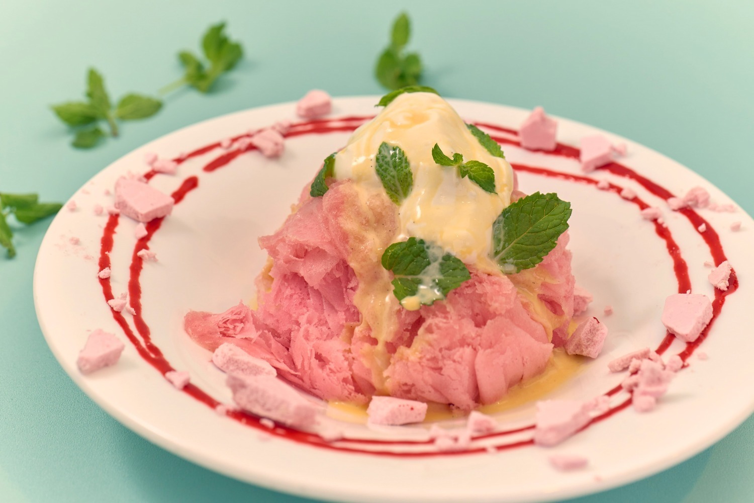 カファレル夏限定「ピーチメルバかき氷」桃×木苺の“ふわふわかき氷”に濃厚バニラジェラート