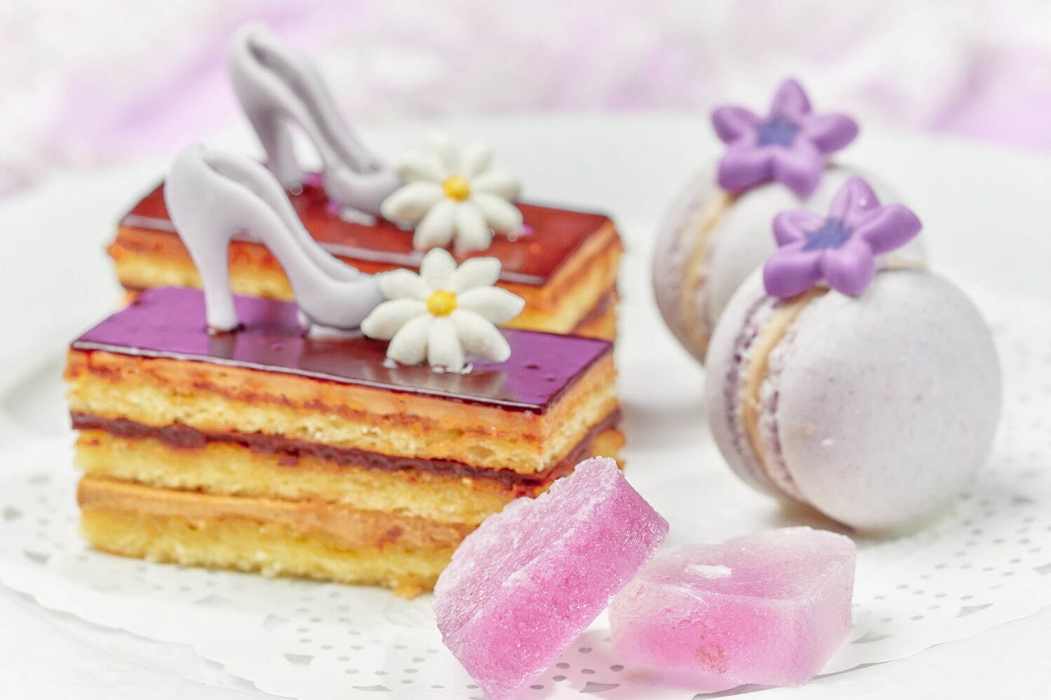 「プリンセスアフタヌーンティー～ Elegant Purple(エレガントパープル)～」
平日1人 3,900円～／土日祝 1人 4,800円～