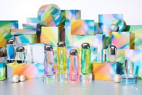 イプサ23年クリスマスコフレ、薬用化粧水「ザ・タイムR アクア」を備えた限定スキンケアキットなど