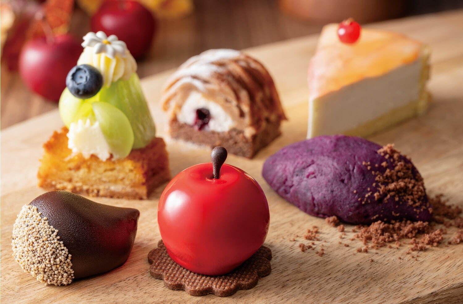 リーガロイヤルホテル(大阪)「オータムスイーツビュッフェ」“まるで本物”なりんごや栗スイーツ｜写真2