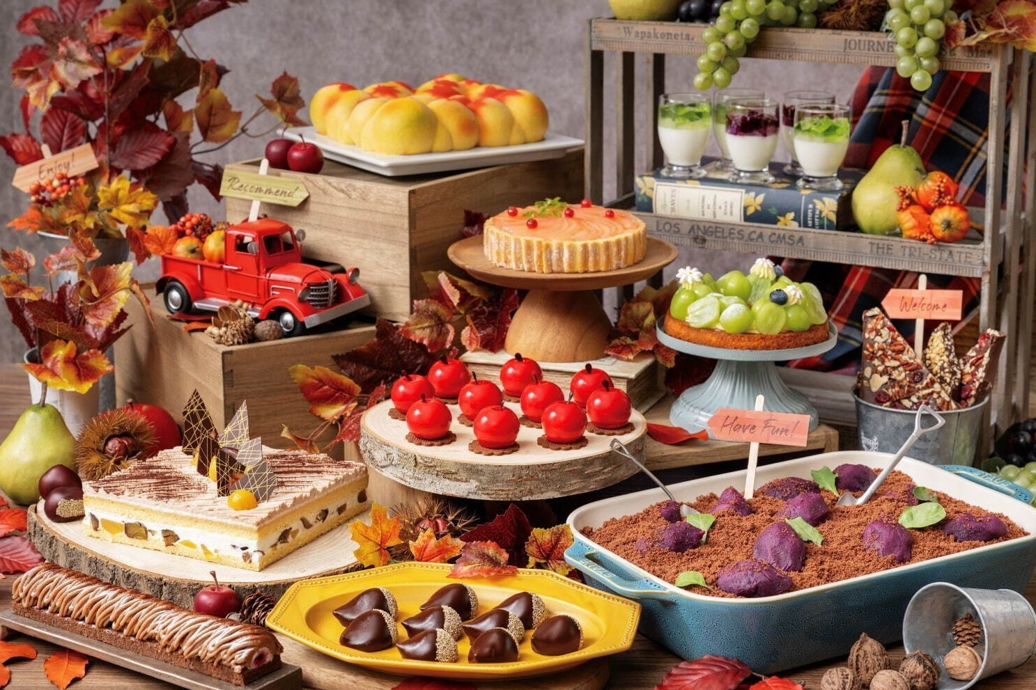 リーガロイヤルホテル(大阪)「オータムスイーツビュッフェ」“まるで本物”なりんごや栗スイーツ