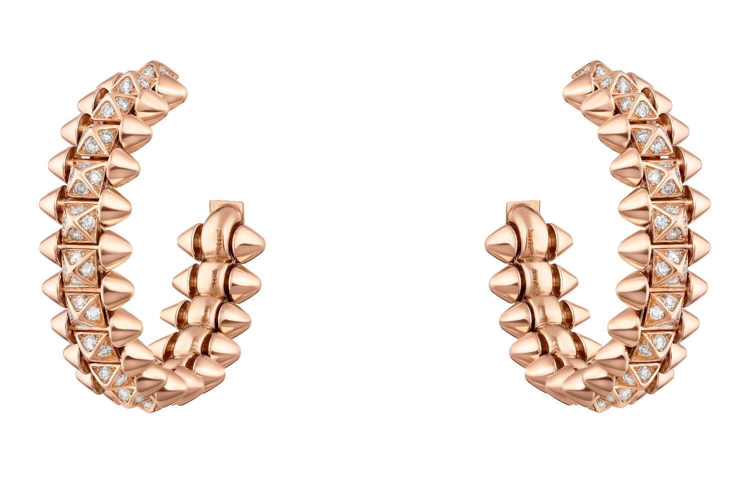 「クラッシュ ドゥ カルティエ」イヤリング ピンクゴールド、ダイヤモンド 1,689,600円 Antoine Pividori © Cartier