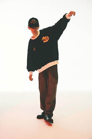 リベーレ(LIBERE) 2023-24年秋冬ウィメンズ&メンズコレクション  - 写真5