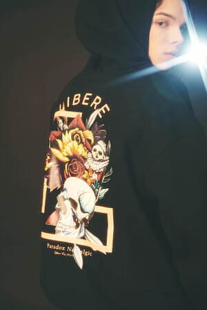 リベーレ(LIBERE) 2023-24年秋冬ウィメンズ&メンズコレクション  - 写真26