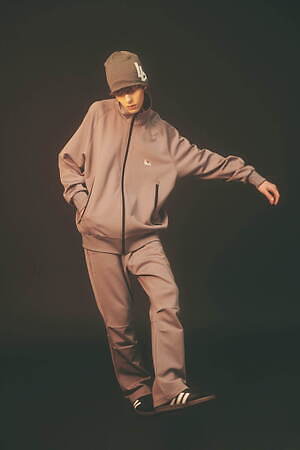 リベーレ(LIBERE) 2023-24年秋冬ウィメンズ&メンズコレクション  - 写真32