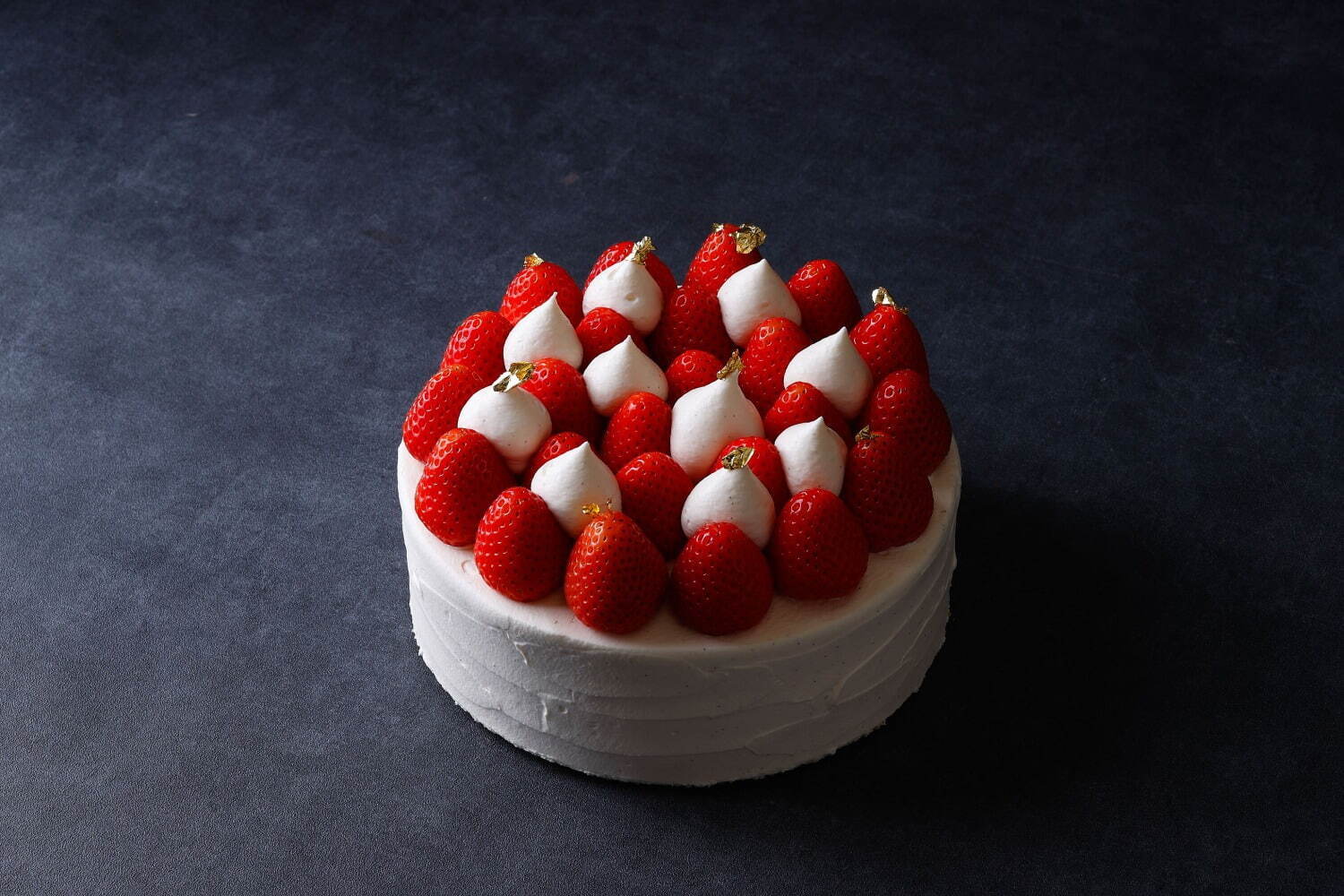 パレスホテル東京23年クリスマス ケーキ、“トナカイの角”ケーキ＆木の幹ショコラで包んだムースなど｜写真6