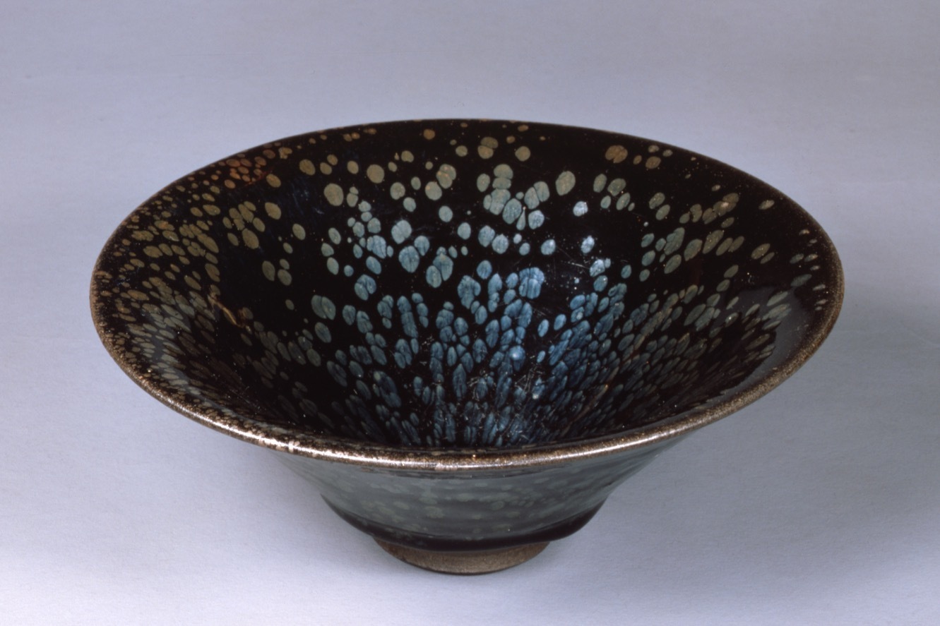 特別展｜特別展「二つの頂─宋磁と清朝官窯─」静嘉堂文庫美術館で - 宋と清、中国陶磁の名品を紹介