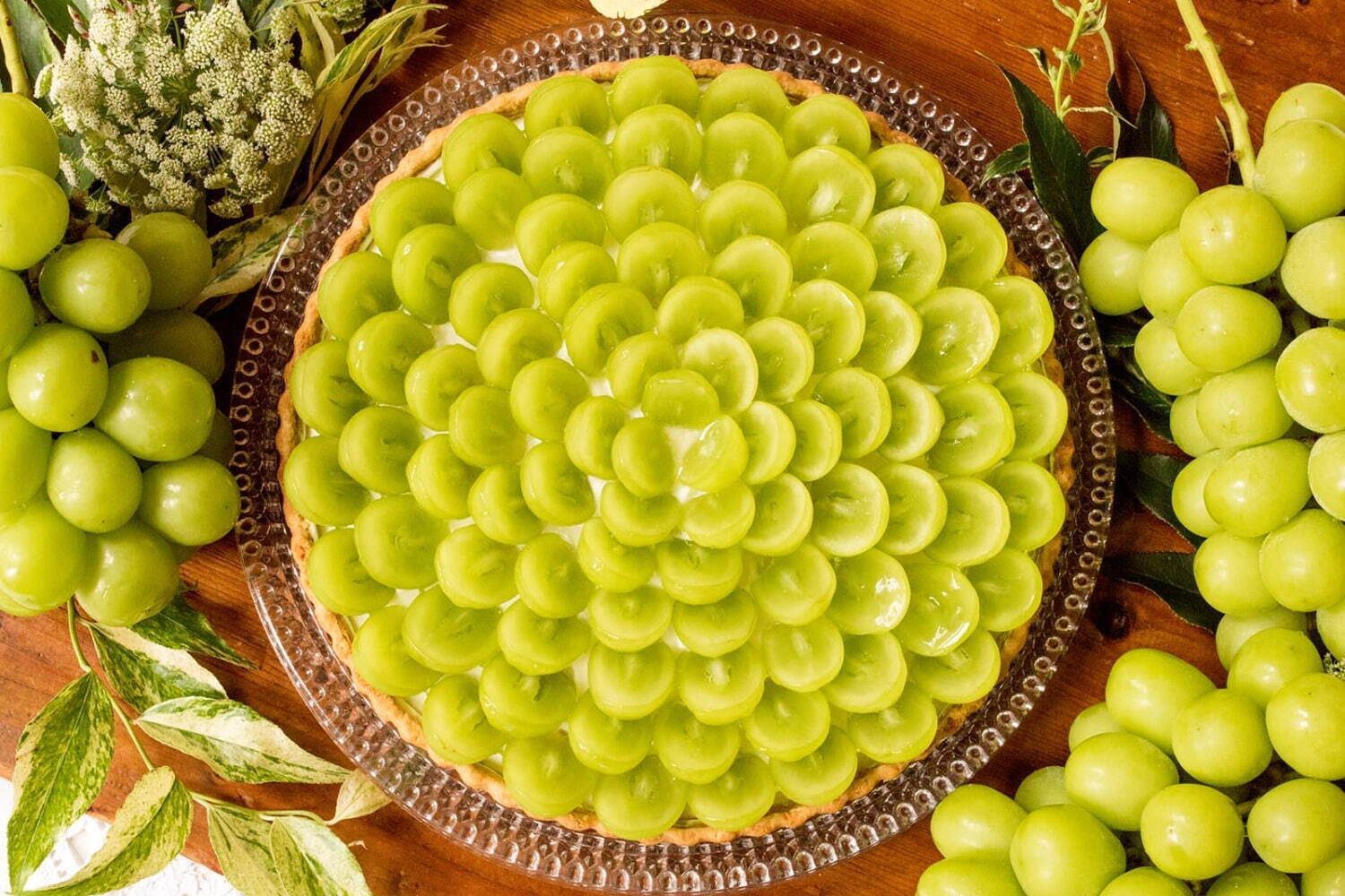 ぶどう｜フルーツタルト専門店「キル フェ ボン」シャインマスカットやイチジクが主役の秋限定タルト