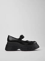 カンペール2023年秋新作シューズ、ラバーキャップ付きブーツ＆左右非対称ローファーなど｜写真5