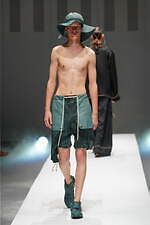 ナノアット 2024年春夏コレクション - “美しい終わり”に思いを馳せて｜写真23