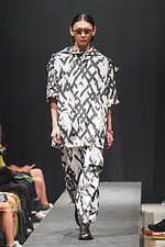 ヴィルドホワイレン(WILDFRÄULEIN) 祈る人｜写真13