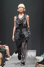 ヴィルドホワイレン(WILDFRÄULEIN) 祈る人｜写真21