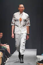 ヴィルドホワイレン(WILDFRÄULEIN) 祈る人｜写真23