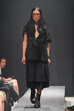 ヴィルドホワイレン(WILDFRÄULEIN) 祈る人｜写真27