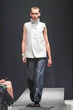 ヴィルドホワイレン(WILDFRÄULEIN) 祈る人｜写真28