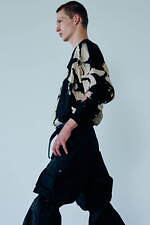 ウィザード 2024年春夏コレクション - 重ねる、連ねる衣服の多重性｜写真6