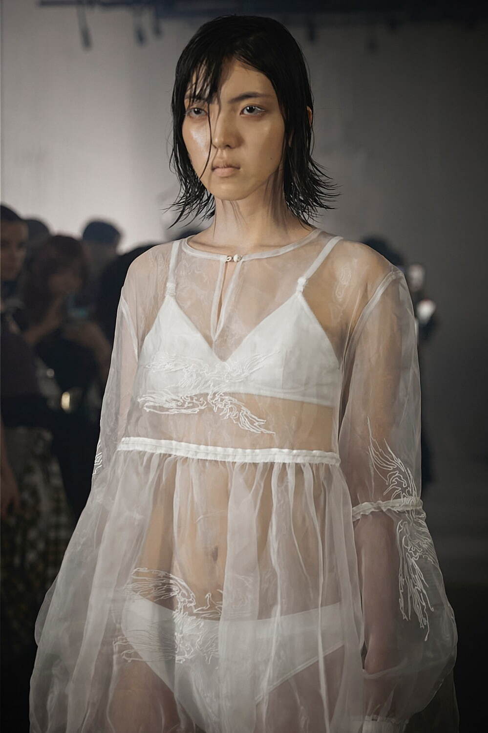 イクミ(IKUMI) 2023年春夏ウィメンズ&メンズコレクション  - 写真4