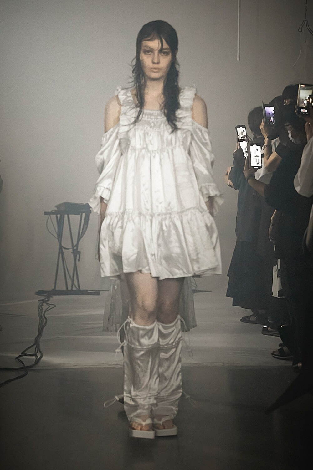 イクミ(IKUMI) 2023年春夏ウィメンズ&メンズコレクション  - 写真18