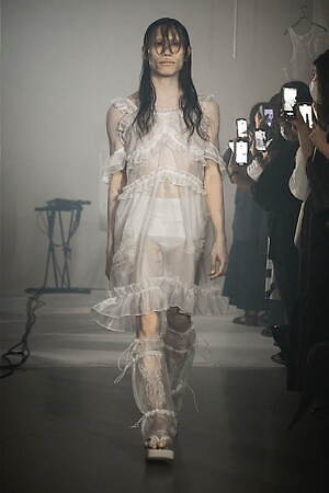 イクミ(IKUMI) 2023年春夏ウィメンズ&メンズコレクション  - 写真5