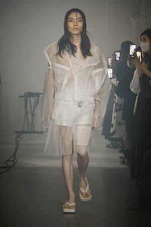 イクミ(IKUMI) 2023年春夏ウィメンズ&メンズコレクション  - 写真7