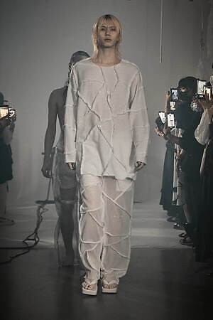 イクミ(IKUMI) 2023年春夏ウィメンズ&メンズコレクション  - 写真9