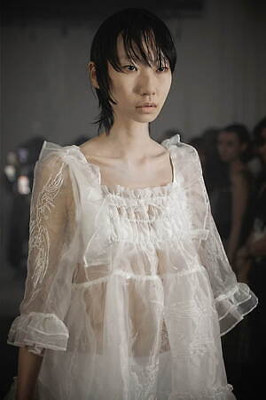 イクミ(IKUMI) 2023年春夏ウィメンズ&メンズコレクション  - 写真17