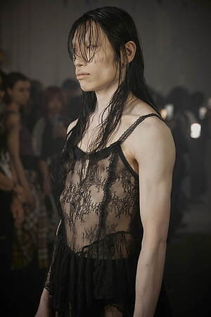 イクミ(IKUMI) 2023年春夏ウィメンズ&メンズコレクション  - 写真24