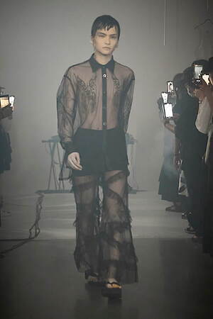 イクミ(IKUMI) 2023年春夏ウィメンズ&メンズコレクション  - 写真33