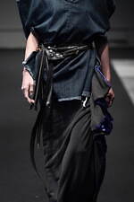 イージェイ シェヤン 2024年春夏コレクション - 夜の街のコンクリートを着想源に｜写真6