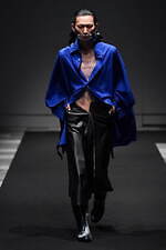 イージェイ シェヤン 2024年春夏コレクション - 夜の街のコンクリートを着想源に｜写真28