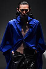 イージェイ シェヤン 2024年春夏コレクション - 夜の街のコンクリートを着想源に｜写真29