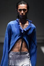 イージェイ シェヤン 2024年春夏コレクション - 夜の街のコンクリートを着想源に｜写真40