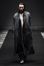 イージェイ シェヤン 2024年春夏コレクション - 夜の街のコンクリートを着想源に｜写真41