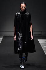 イージェイ シェヤン 2024年春夏コレクション - 夜の街のコンクリートを着想源に｜写真42