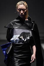 イージェイ シェヤン 2024年春夏コレクション - 夜の街のコンクリートを着想源に｜写真50